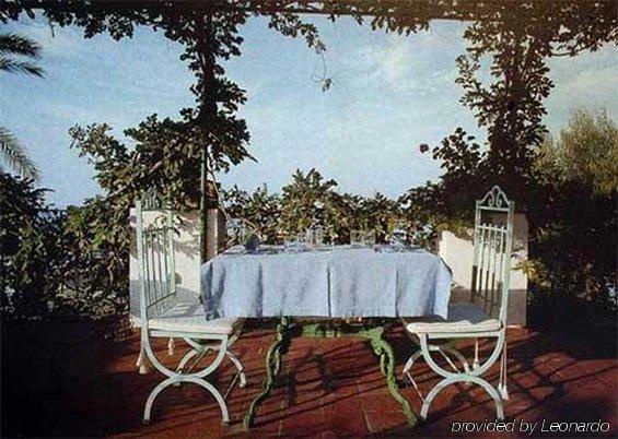 โรงแรมลา วิลลาโรซา แตร์เม อีสเกีย ร้านอาหาร รูปภาพ